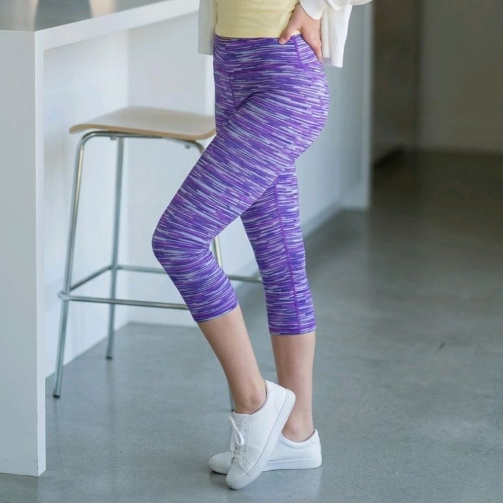 Ideology Girls XL Space Dye Capri Leggings Purple Stripe Yoga Pants Youth 16